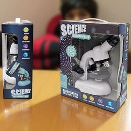 Jucarie Microscop, cu accesorii, fuctioneaza cu 2 baterii AA