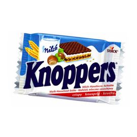 Вафли KNOPPERS с молочным кремом и орехами, 25 гр