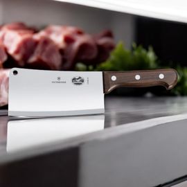 Нож VICTORINOX Wood, kitchen cleaver, 18cm, straight, modified maple, 5.4000.18
