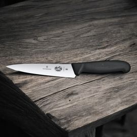 Кухонный нож VICTORINOX Fibrox Pro Straight Black 5.2003.15, 15cм
