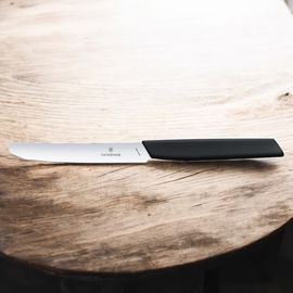 Нож VICTORINOX Swiss Modern, table, 11cm, straight, black, 6.9003.11