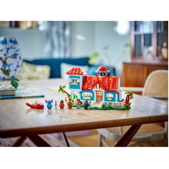 Конструктор LEGO Disney 43268 "Пляжный домик Лило и Стича", 834 элемента, изображение 5