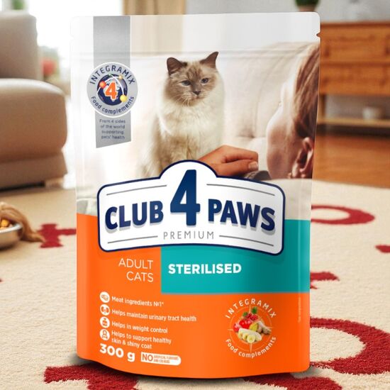 Сухой корм CLUB 4 PAWS Premium, для взрослых стерилизованных кошек, ассорти, 300 г