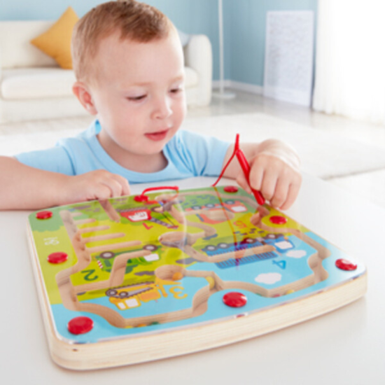 Развивающая игрушка HAPE, доска с магнитами, «Строительная площадка», изображение 4