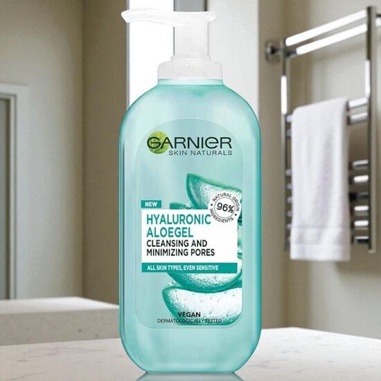 Gel curatare GARNIER Hyaluronic Aloe 200 ml