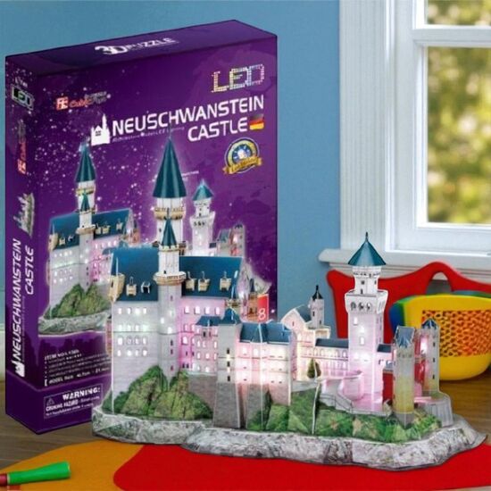 Puzzle 3D CUBICFUN Castelul Neuschwanstein, cu iluminare LED, 128 de elemente